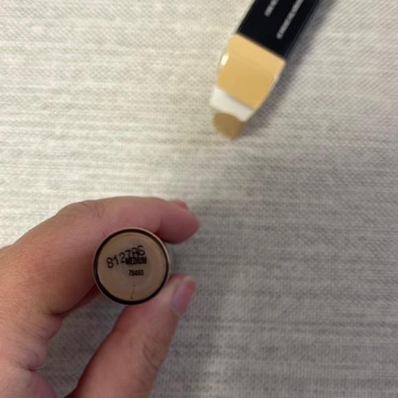 bareMinerals BARESKIN Complete Coverage Serum Concealer in Medium - Picture 4 of 10